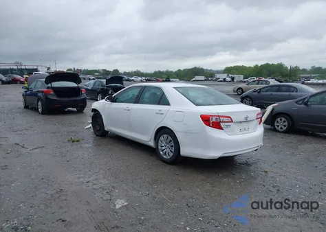 2012 Toyota Camry Le z USA, uszkodzony, nr VIN 4T4BF1FK6CR193792